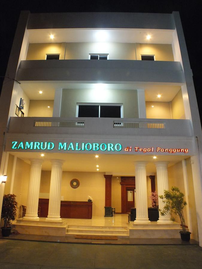 Zamrud Malioboro Hotell Yogyakarta Exteriör bild
