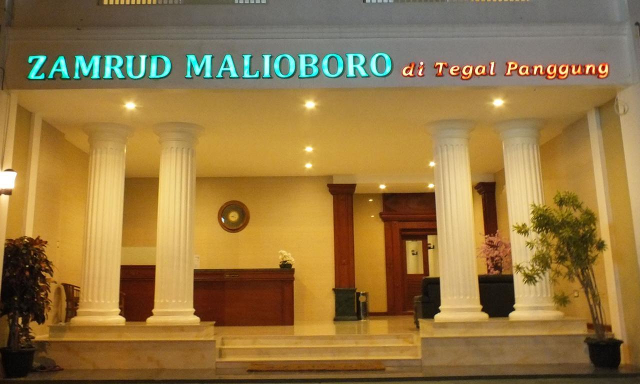 Zamrud Malioboro Hotell Yogyakarta Exteriör bild