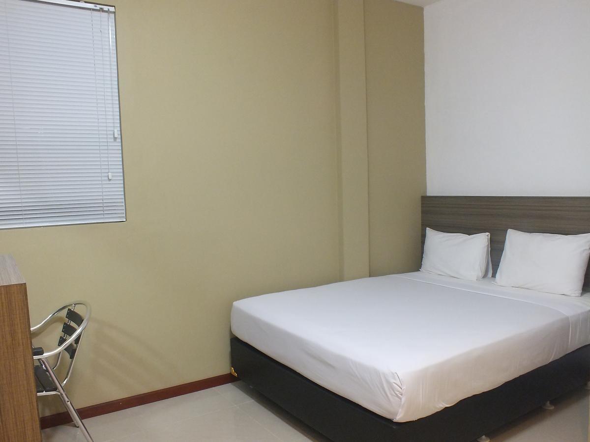 Zamrud Malioboro Hotell Yogyakarta Exteriör bild