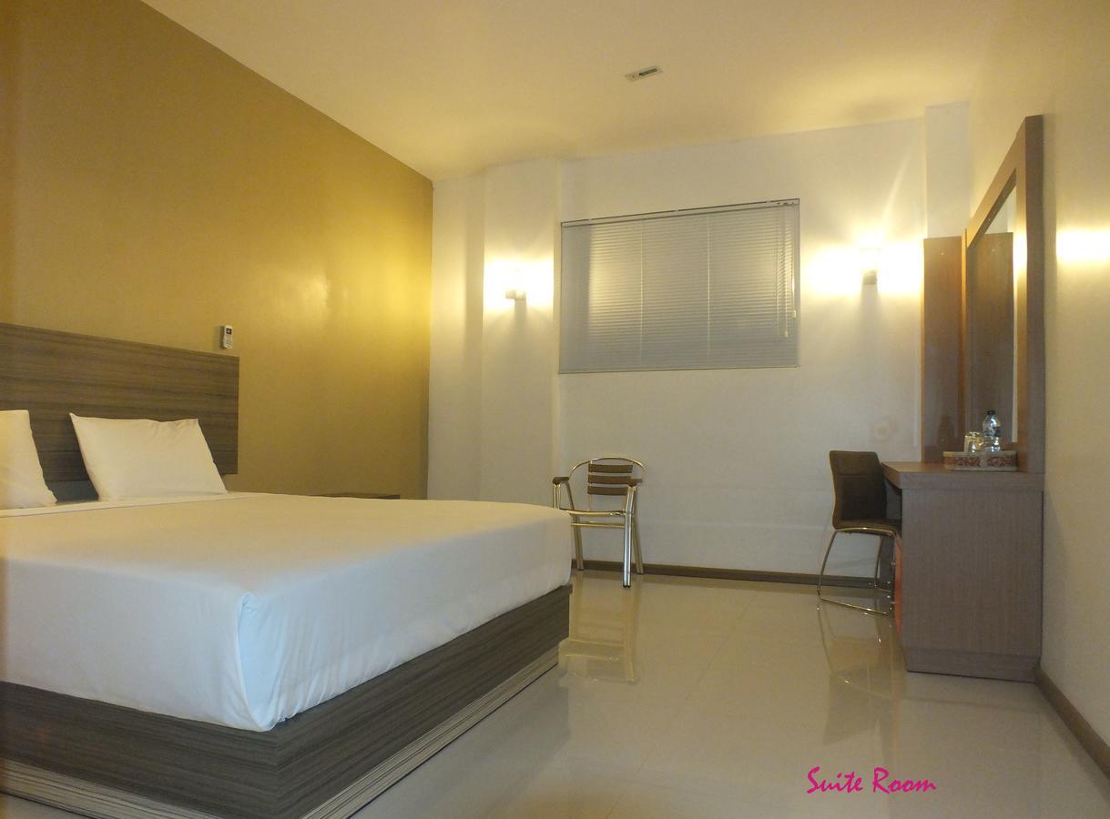 Zamrud Malioboro Hotell Yogyakarta Exteriör bild